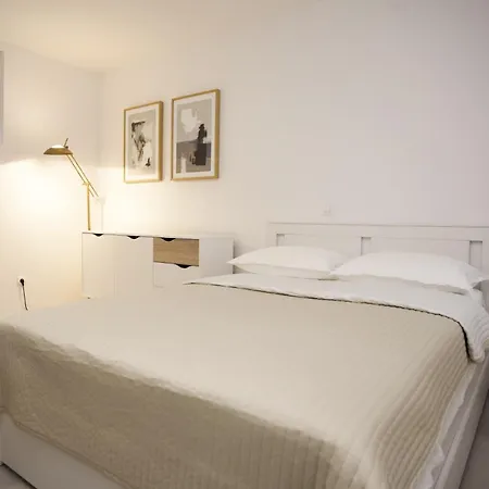 Διαμέρισμα Jon *